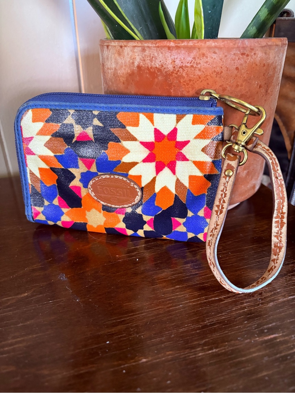 Fossil Multicolor Floral Geometric Zip Wristlet with Leather Strap